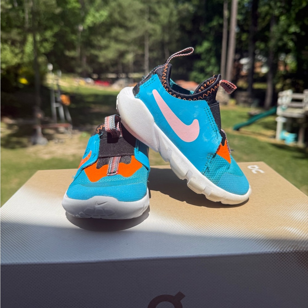 Nike Blue and Orange Sneakers Lightweight Slip-On sz 7c